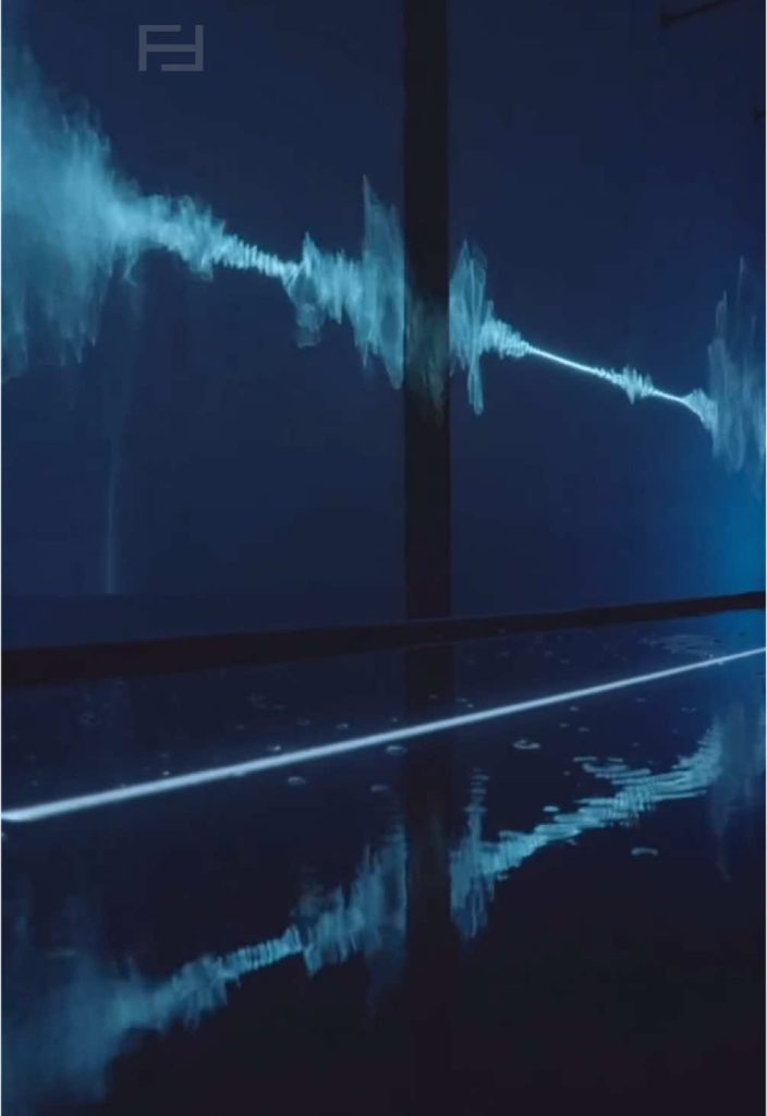 En collaboration avec Victor Dissel est un artiste nouveau médié. Son audiovisuel dans