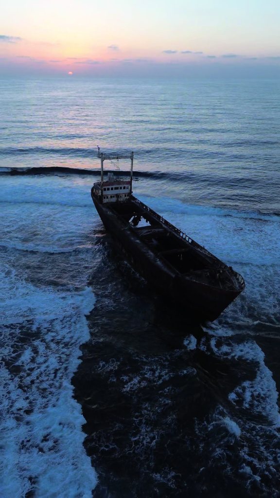 L’EDRO III, échoué à Paphos depuis 2011 devenu une légende de Chypre