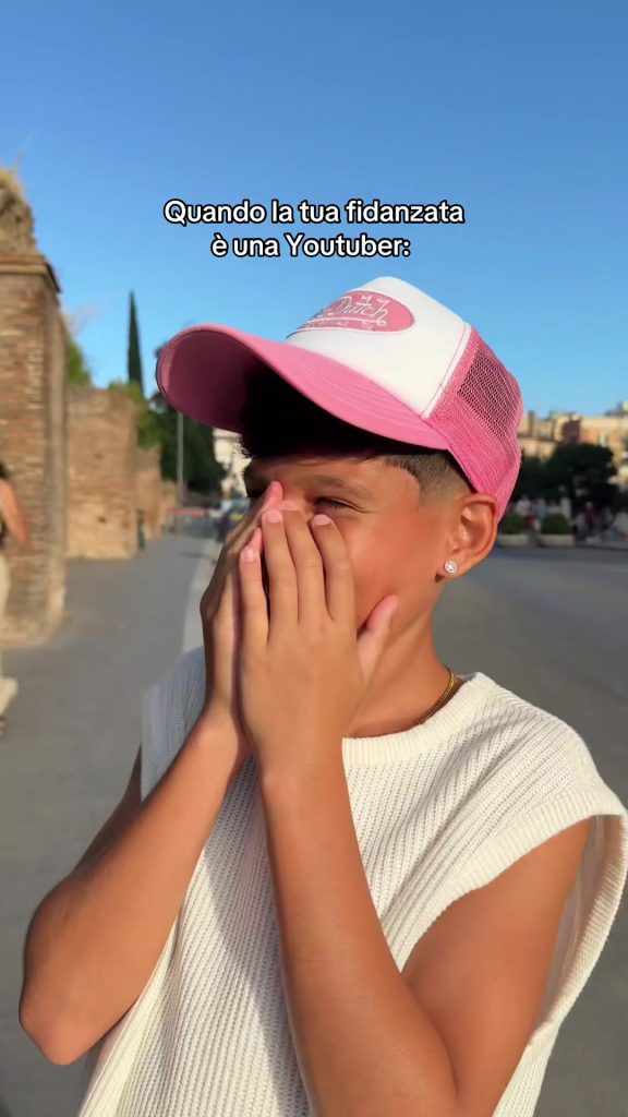 Le rêve de tout le monde est d'avoir une fille Youtubeuse, allez, admets-le