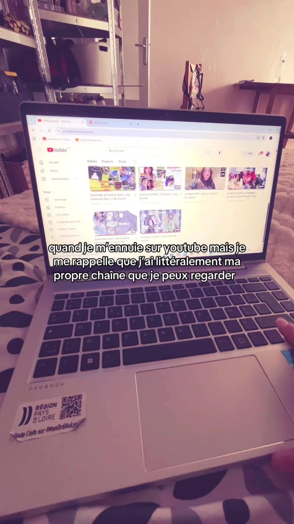 regardez mes vlogs dès maintenant avec le lien dans ma bio (