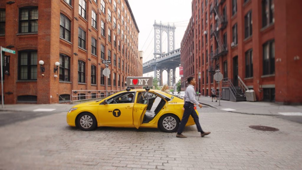 Standard Chartered "Doorways". VFX and Grade by RUFUS.STUDIO