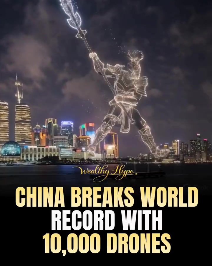 LA CHINE JUSTE DE VOLER 10 000 DRONES À LA FOIS La Chine vient d'établir un record du monde après son lancement