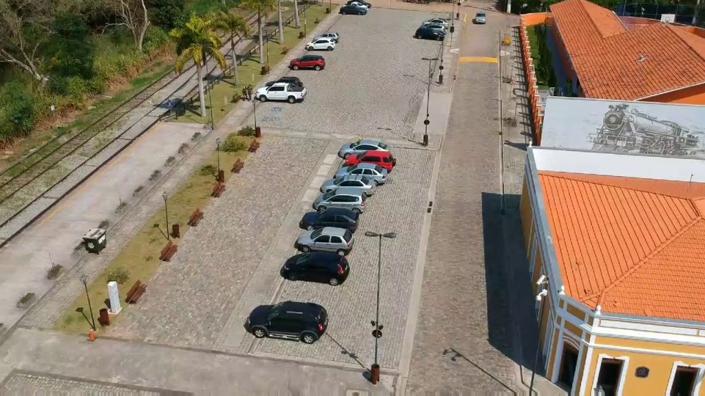 Drone sobrevoa Distrito cinematográfico.