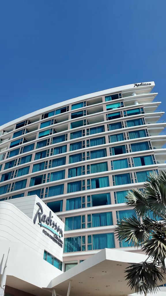 Entre drones, caméras, plans répétés et le classique « dernier et dernier », voici comment