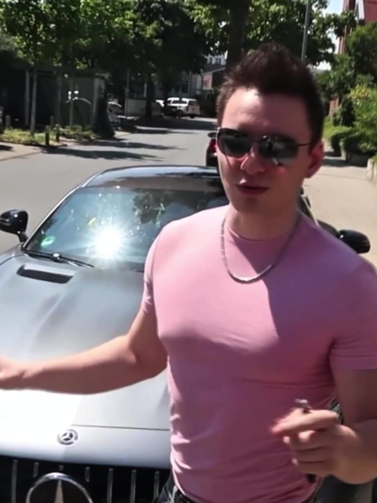 Danny Jesden est un YouTuber allemand qui s'est fait un nom ces dernières années