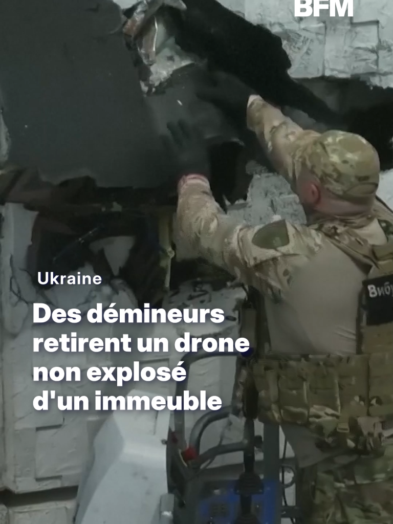 À la suite d'une attaque russe sur la ville d'Odessa, des démineurs ukrainiens