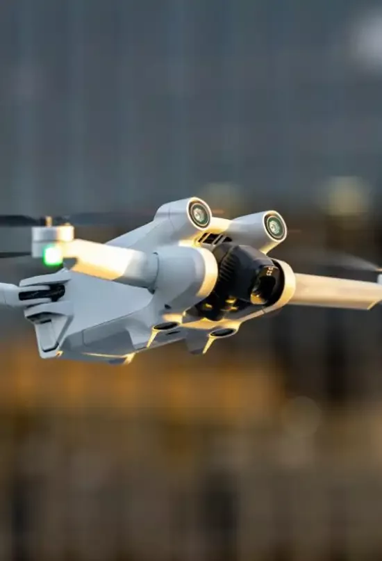 Pinterest Este nuevo sistema de vuelo 'inteligente' permite a los drones evitar obstáculos al instante