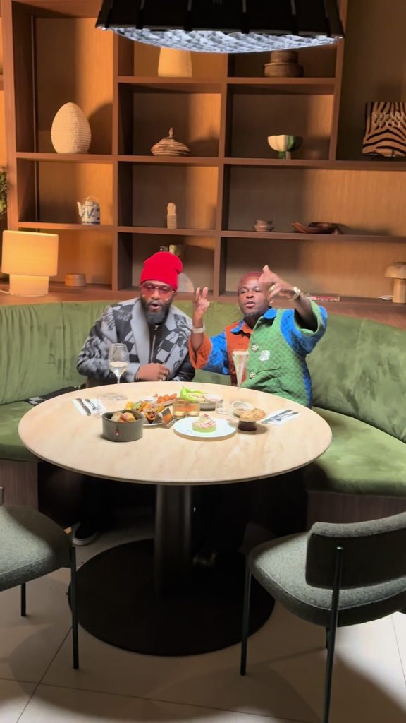 X B Merci à l’équipe de tournage pour cette expérience en backstage