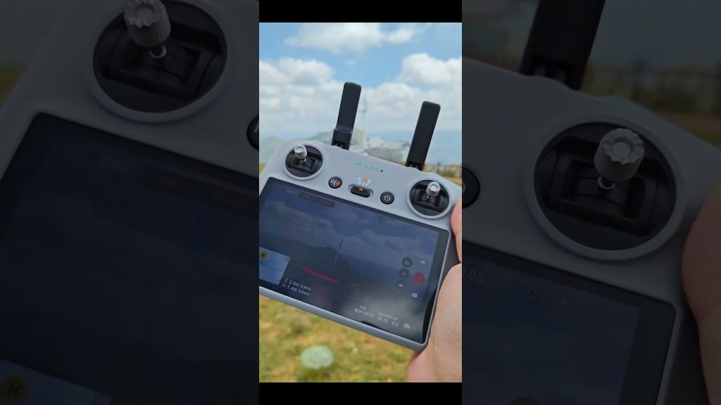 当你在大风天的山顶飞无人机……#dji #drone #diy #djidrone #creative