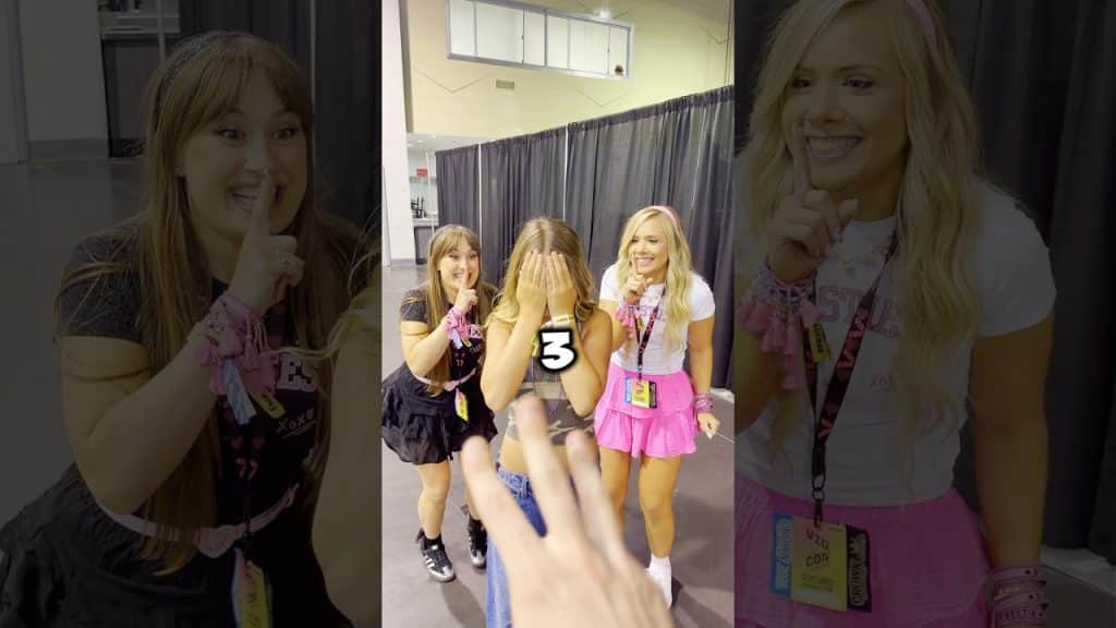 SURPRISING PEOPLE WITH THEIR FAVORITE YOUTUBER ❤️😂 #trolling #roblox #funny #memes